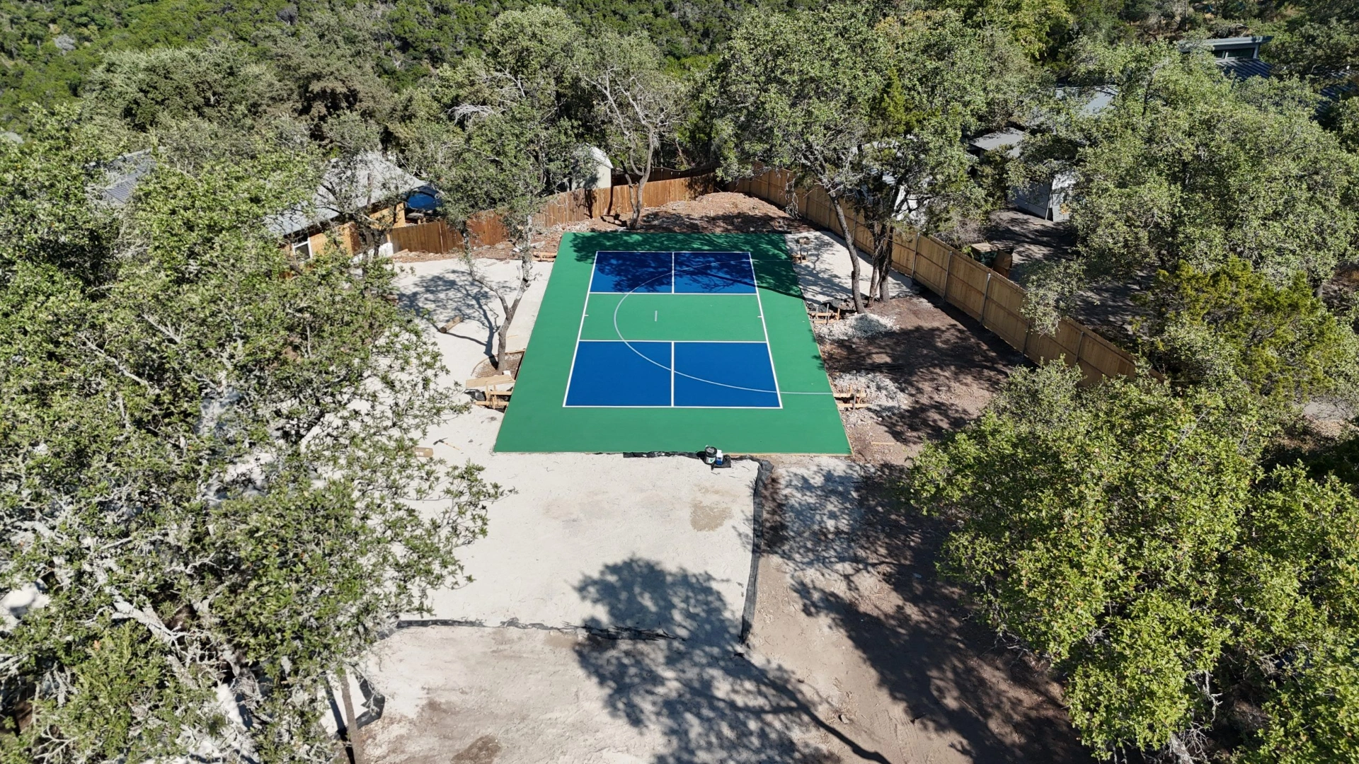austin-backyard-pickleball-court-blue-green-finish-scaled (1)