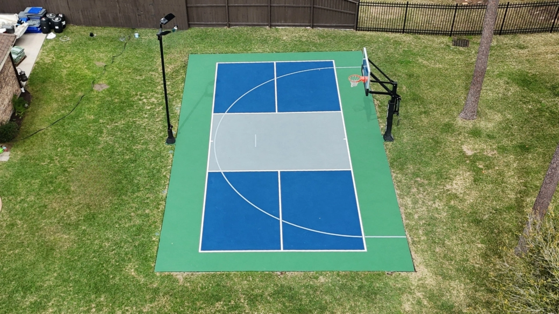 backyard-basketball-court-and-pickleball-combo