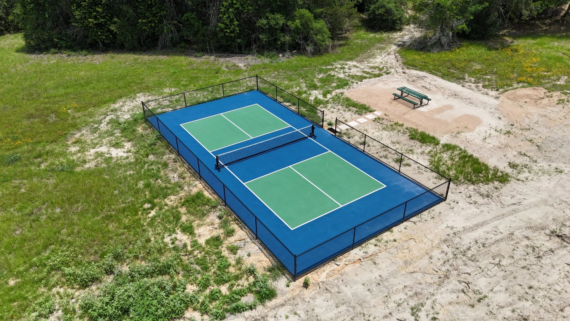 backyard-pickleball-court-installation-burton-tx