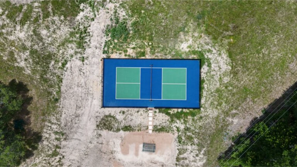 blue-green-backyard-pickleball-court-installation