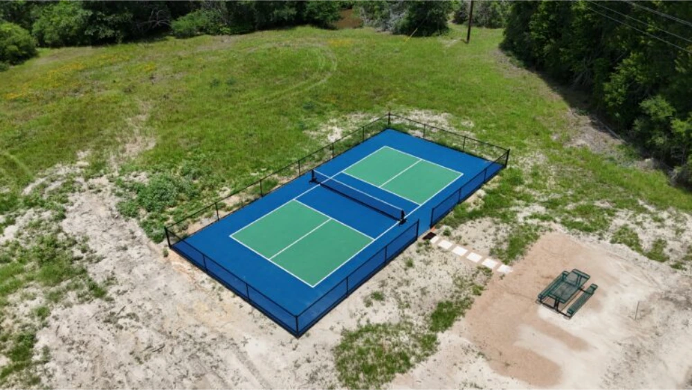 custom-backyard-pickleball-court-construction-burton-texas