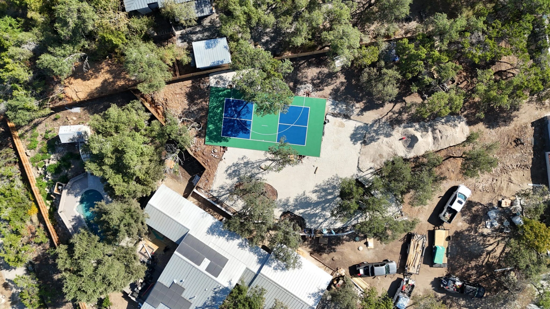 custom-pickleball-court-austin-texas-buildmycourts-2048x1152