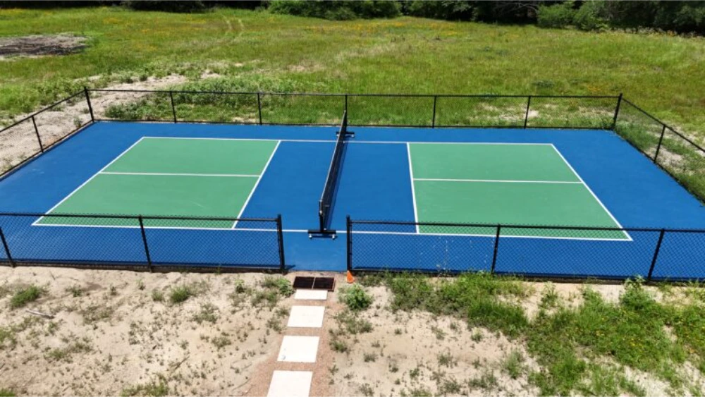 premium-pickleball-court-contractor-burton-tx