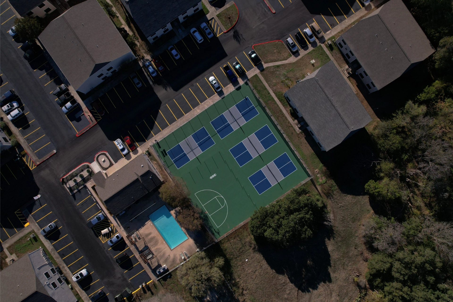 tennis-court-resurfacing-multi-pickleball-courts-overview-scaled