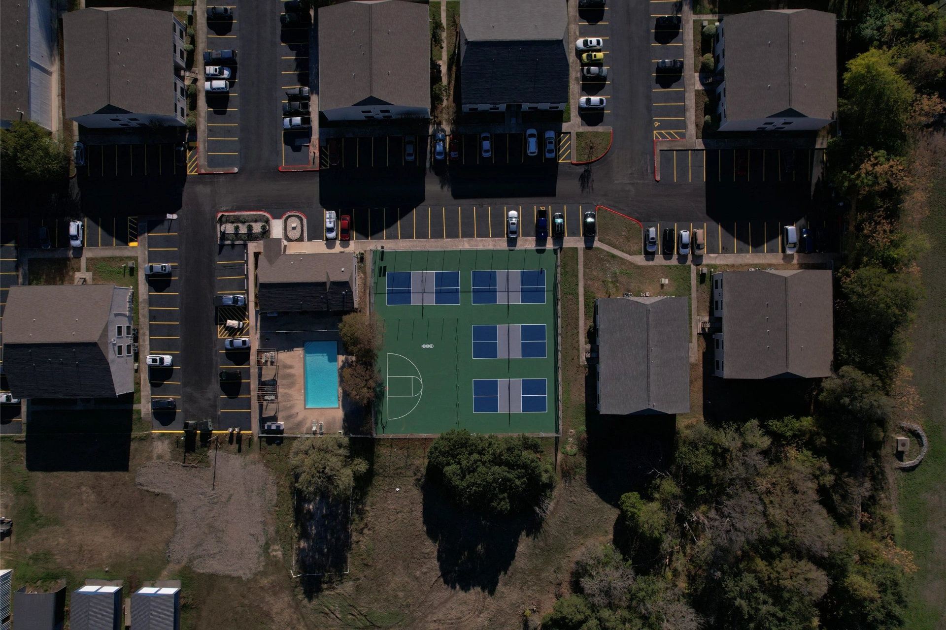 tennis-court-resurfacing-pickleball-courts-and-amenities-scaled