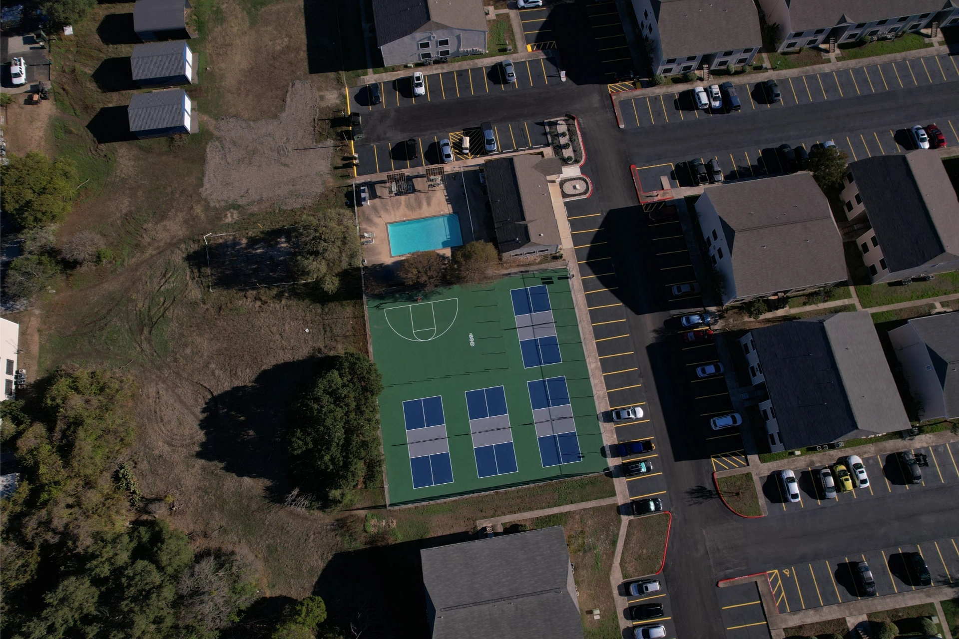tennis-court-resurfacing-to-pickleball-aerial-scaled