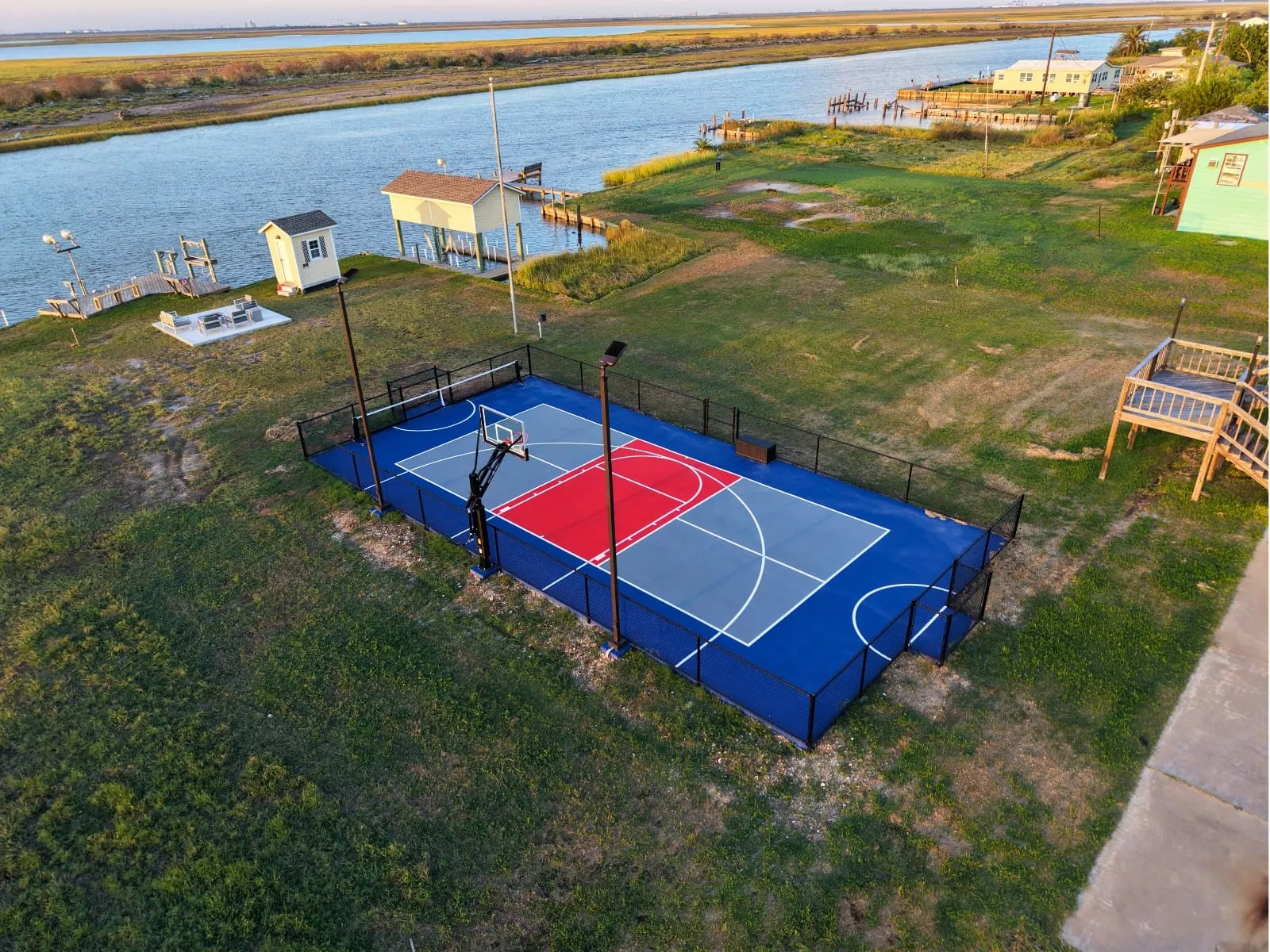 basketball-pickleball-court-fencing-lighting